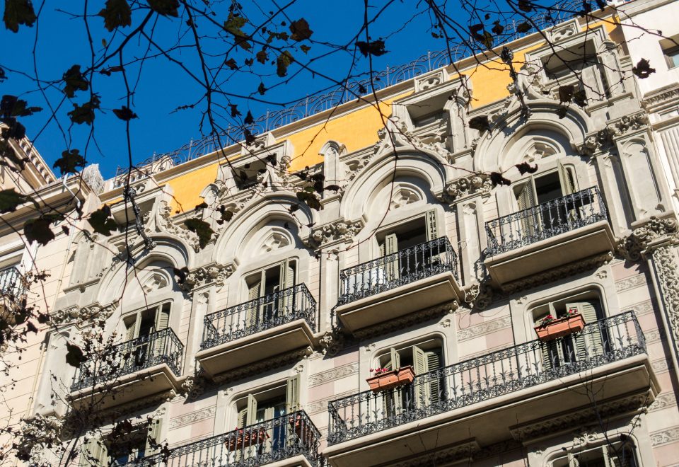 Enric Granados 30 – rehabilitación de la fachada exterior